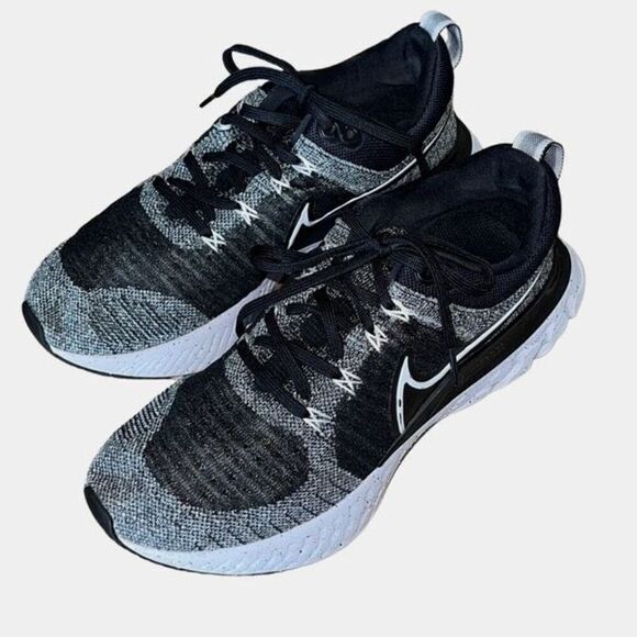 Nike Womens React Infinity Run FK 2 Oreo Sneaker Shoes‎ Black White Size 7.5 - Picture 1 of 10